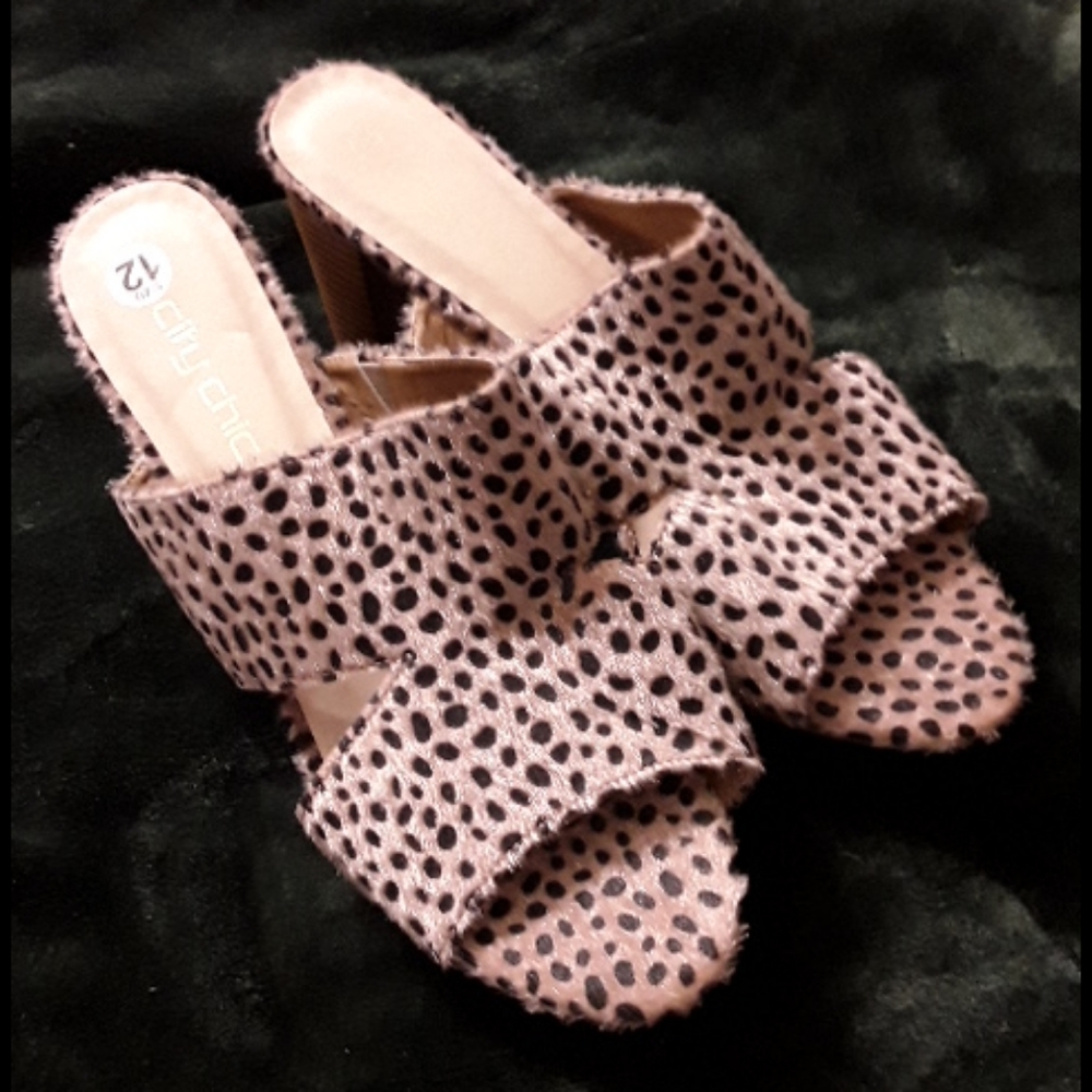 Leopard faux leather heels